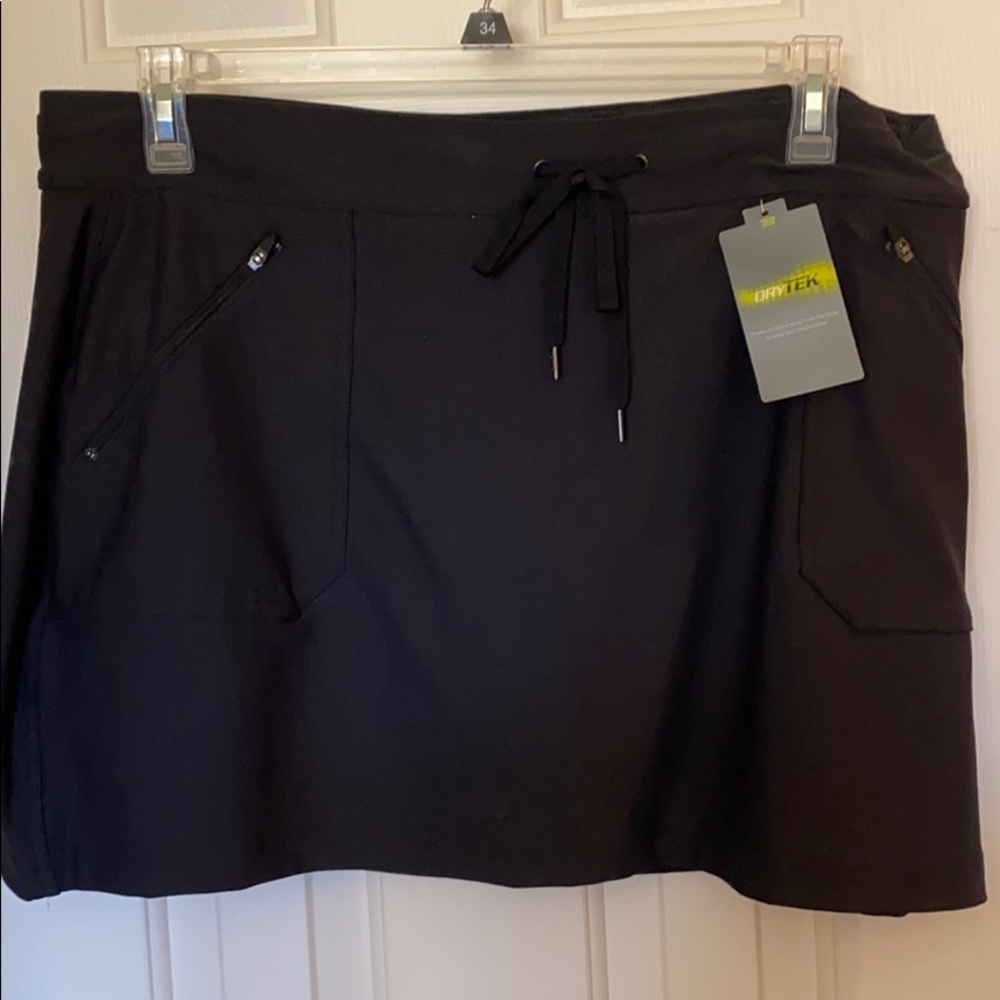 NWT Drytek skirt, spandex stretch shirt, skort